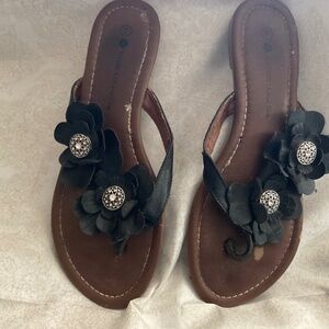 Magnolia and Vine bloom flip flops sandals